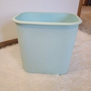 Vintage Teal Small Garbage/ Trash Can, Light Blue Home Accent Bin